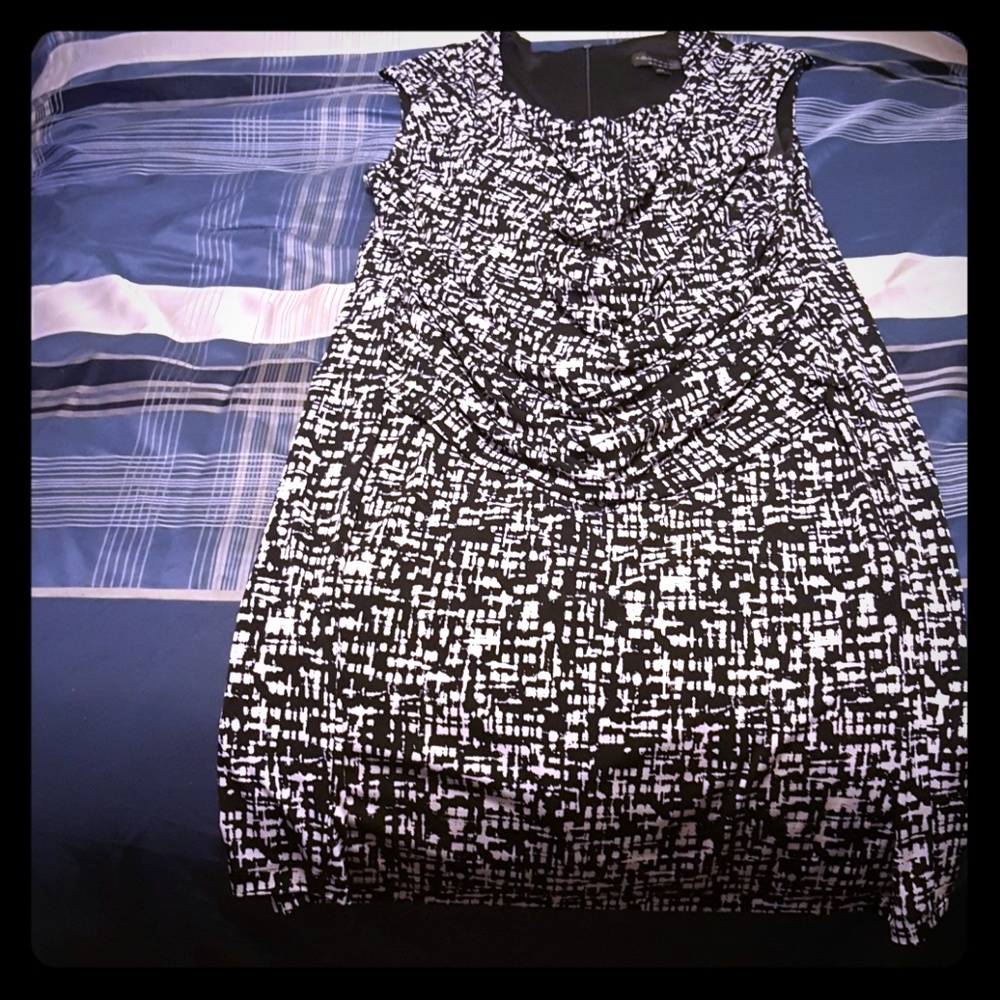 Black and white patterned dress